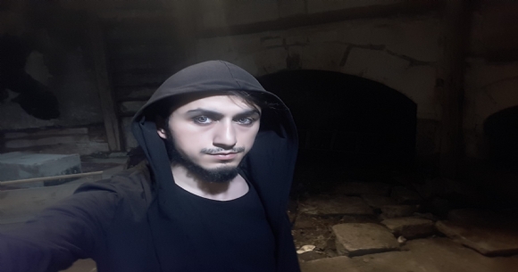 GEN HEMEHRMZ KORKU FLMNDE BAROL OYUNCUSU